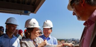 Obras do CEU Diadema são vistoriadas por autoridades municipais e federais