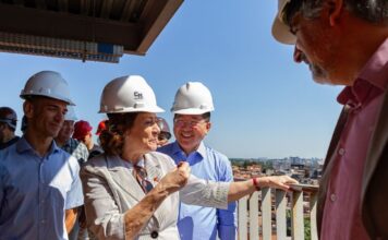 Obras do CEU Diadema são vistoriadas por autoridades municipais e federais