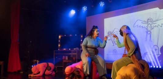 Festival Sem Barreiras destaca teatro com apresentação de “Clara Cor de um Silêncio Azul” neste sábado