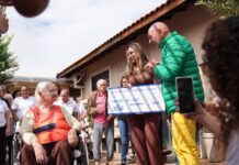 Luciano Hang realiza sonho de idosa e a leva para conhecer a Havan