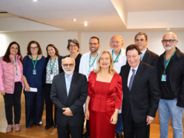 FMABC concede título de Professor Emérito a três docentes em cerimônia marcada por emoção