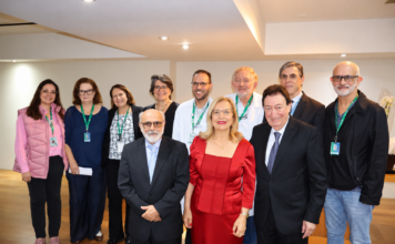 FMABC concede título de Professor Emérito a três docentes em cerimônia marcada por emoção