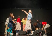 Grupo de Teatro Singular participa de festival internacional e abre nova turma