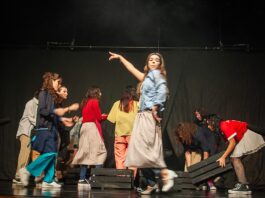 Grupo de Teatro Singular participa de festival internacional e abre nova turma