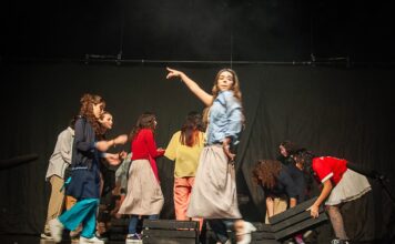 Grupo de Teatro Singular participa de festival internacional e abre nova turma
