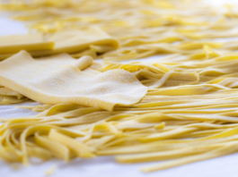 Curso gratuito ensina fabricação e venda de massas frescas em Mauá