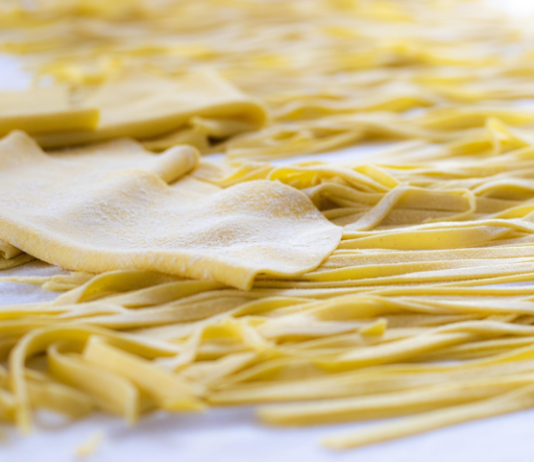 Curso gratuito ensina fabricação e venda de massas frescas em Mauá
